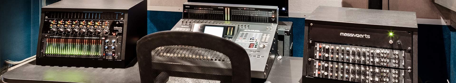 top_studio_2_english